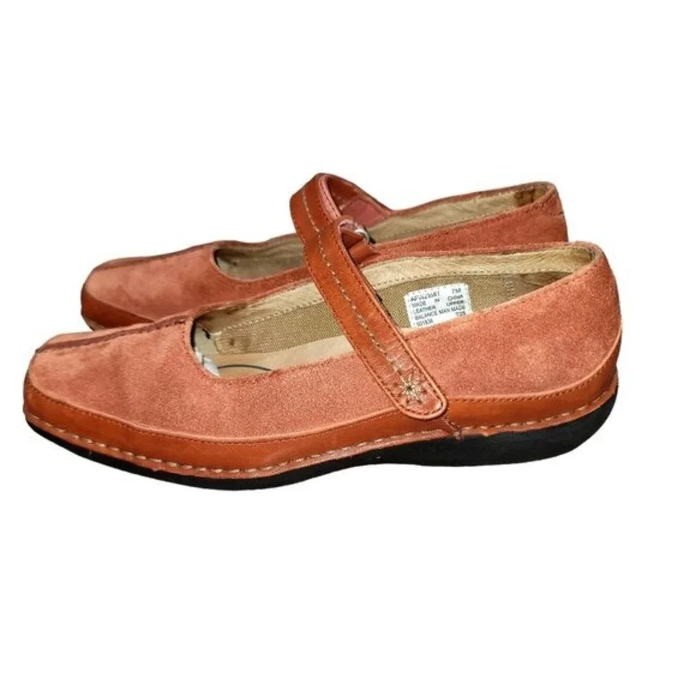 Rockport Women's Flat Mary Jane 7 Suede Orange Dress Shoe‎ Preppy Comfort Mature